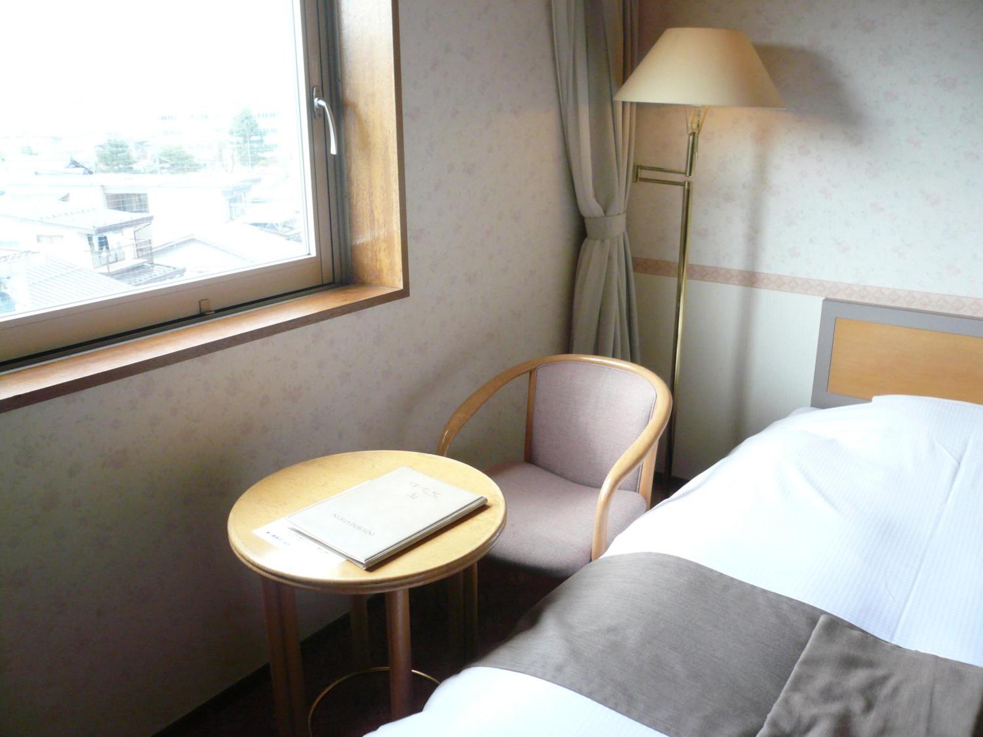 Takayama City Hotel Four Seasons Exterior foto